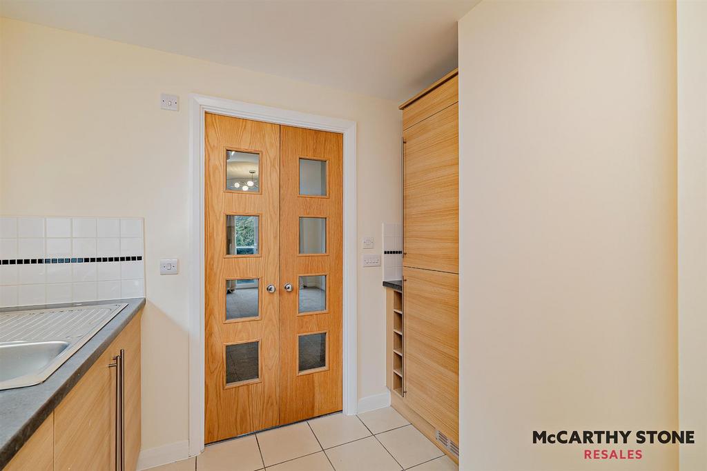 8622124-interior05-800.JPG