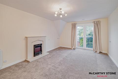 1 bedroom apartment for sale, Oakfield Court, Crofts Bank Road, Urmston, Manchester, M41 0AA