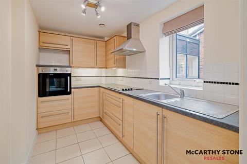 1 bedroom apartment for sale, Oakfield Court, Crofts Bank Road, Urmston, Manchester, M41 0AA