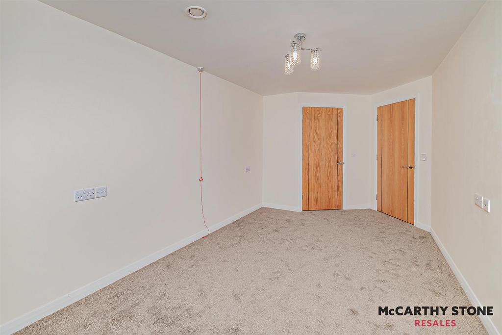 8622124-interior07-800.JPG