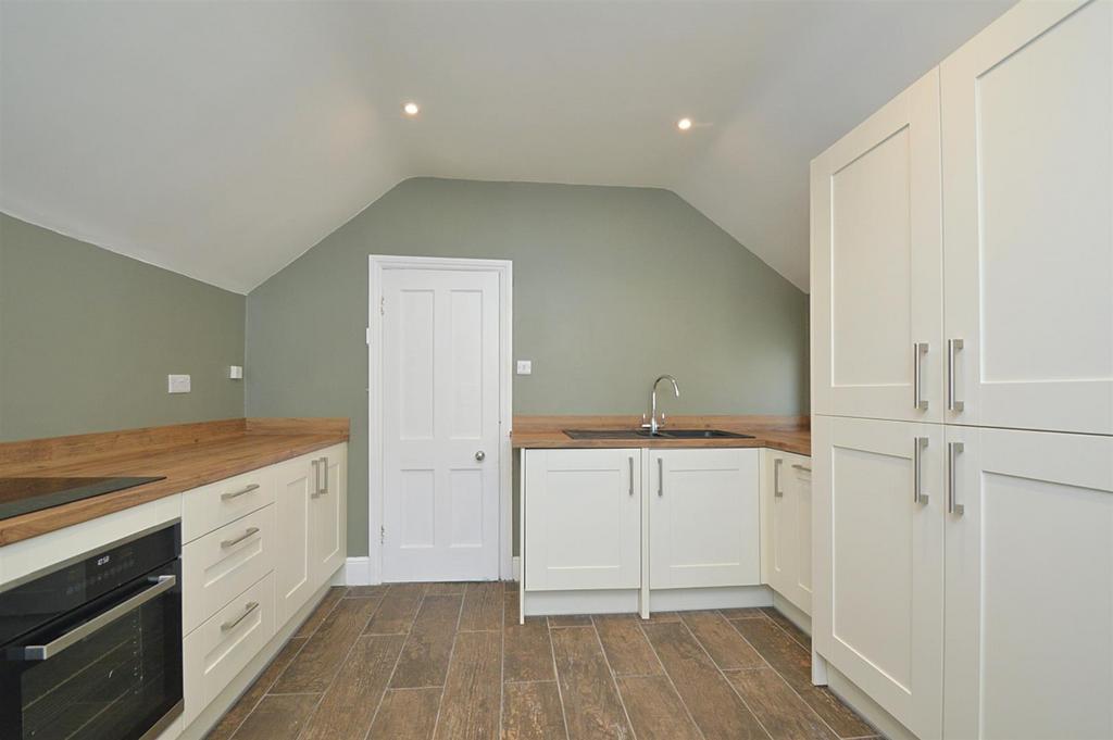 Resized Kitchen2.jpg