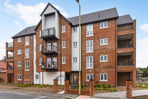 2 bedroom flat for sale, Stout Grove, Alton, Hampshire