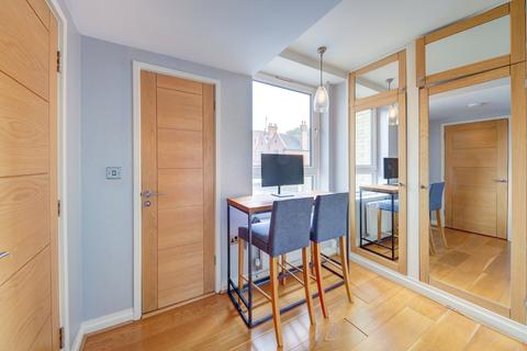 3 bedroom apartment for sale, Farley Court, Melbury Road, London, W14