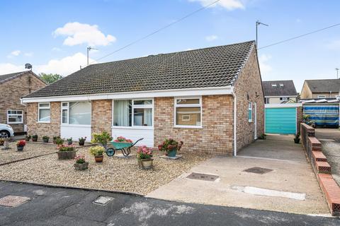 2 bedroom bungalow for sale, Heath Drive, Frome, BA11