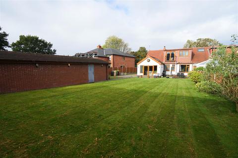 3 bedroom semi-detached house for sale, Lever Park Avenue, Horwich, Bolton