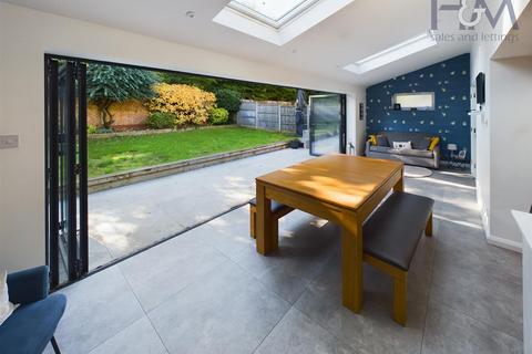 30 Petworth Close, Stevenage, SG2 8UP
