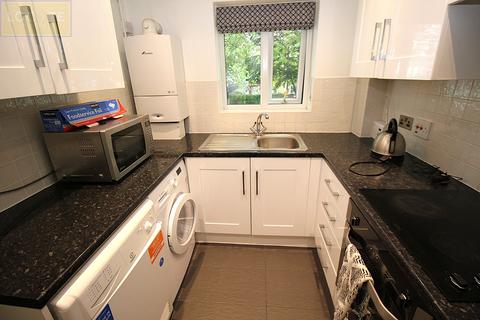 2 bedroom apartment for sale, The Spinney, Flixton