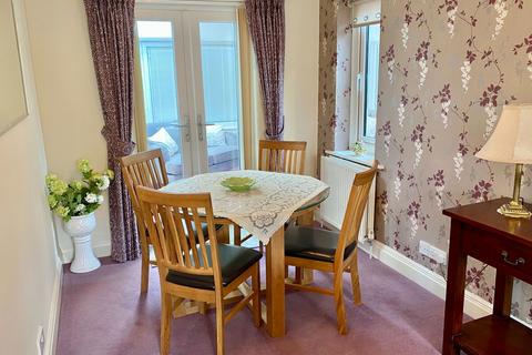 10 James Court, Collingham, Wetherby, LS22 5PA