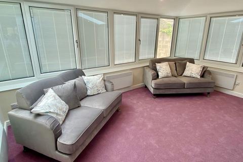 10 James Court, Collingham, Wetherby, LS22 5PA
