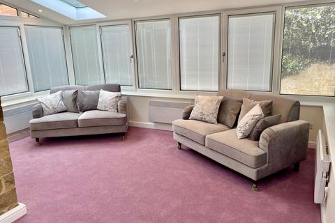 10 James Court, Collingham, Wetherby, LS22 5PA