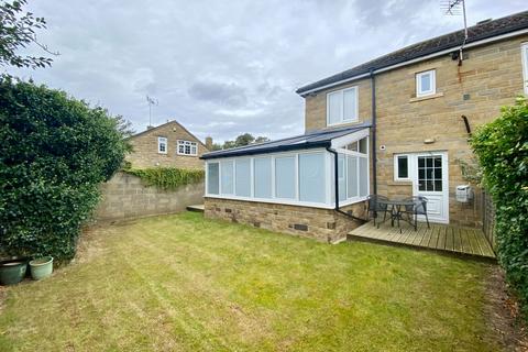 10 James Court, Collingham, Wetherby, LS22 5PA