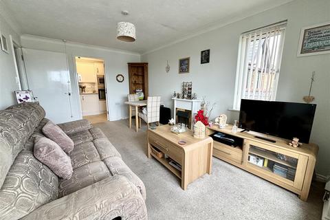 1 bedroom apartment for sale, Douglas Close, Poole BH16