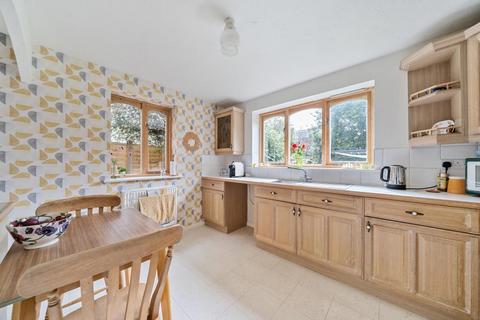18 Wychwood Close, Sunbury-on-thames, TW16 7RF