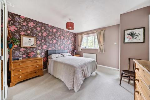 18 Wychwood Close, Sunbury-on-thames, TW16 7RF
