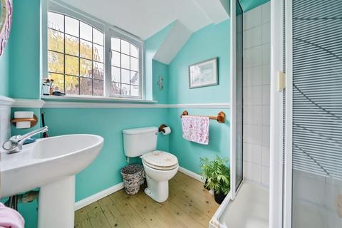 18 Wychwood Close, Sunbury-on-thames, TW16 7RF