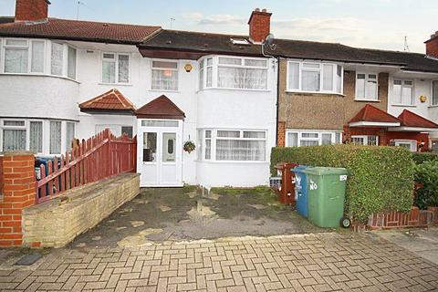 4 bedroom terraced house to rent, Leamington Crescent, Harrow HA2