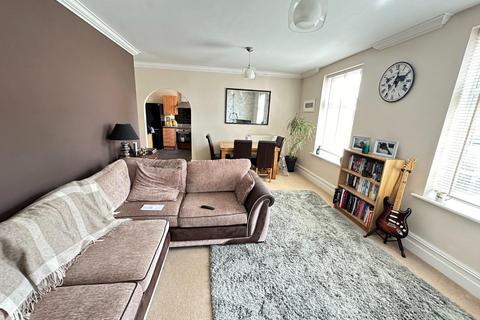 2 bedroom flat for sale, Blackwell Lane, Hatton Park, Warwick