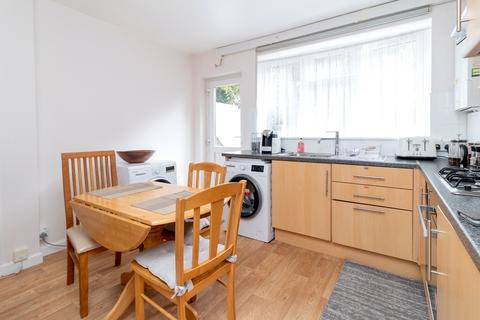 2 bedroom maisonette for sale, Heronsgate, Edgware, Middx, HA8