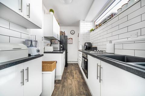 1 bedroom flat for sale, Renforth Street, Southwark