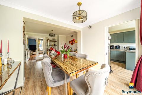 6 Brocks Drive, Fairlands, Guildford, GU3 3ND
