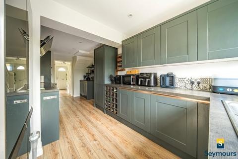 6 Brocks Drive, Fairlands, Guildford, GU3 3ND