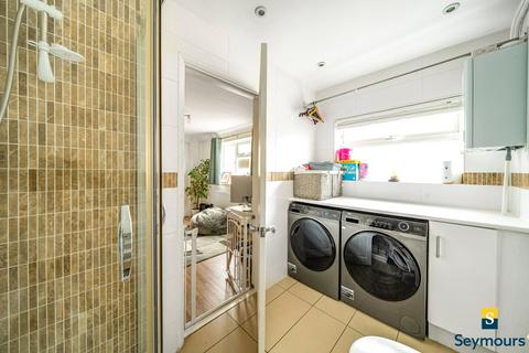 6 Brocks Drive, Fairlands, Guildford, GU3 3ND