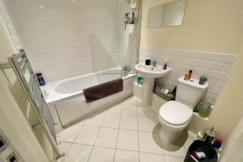 4, Westfield Court Handcross Road, Luton, LU2 8DW