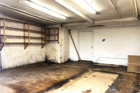 Garage to rent, Ripley GU23