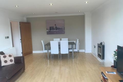 2 bedroom apartment to rent, Marconi Avenue, Penarth