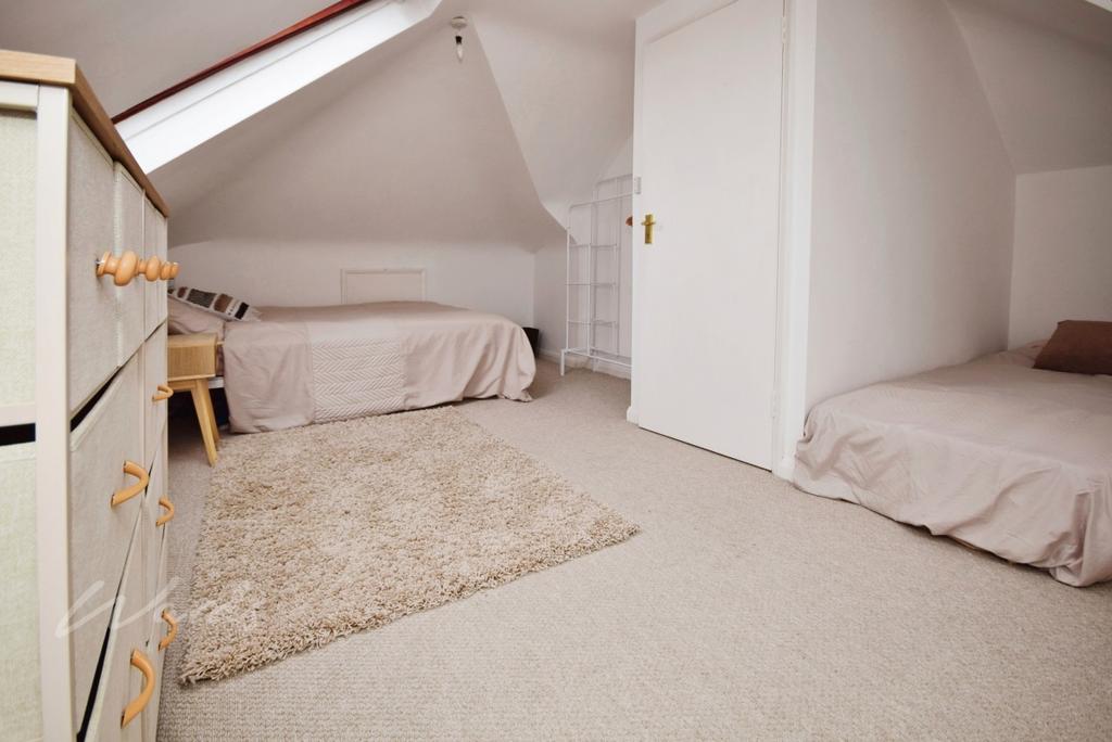Third avenue bed 4