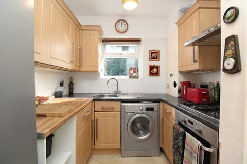 2 bedroom apartment to rent, Wharfdale Road, Branksome