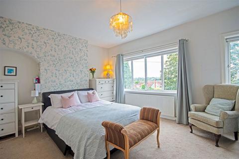 1 College Hill, Sutton Coldfield, B73 6HA