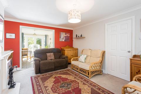 54 Arden Road, Furnace Green, Crawley, RH10 6HR
