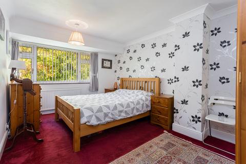 54 Arden Road, Furnace Green, Crawley, RH10 6HR