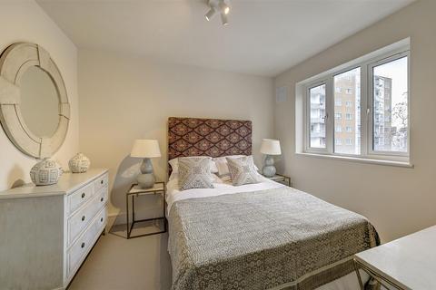 3 bedroom maisonette for sale, Ann Lane, London