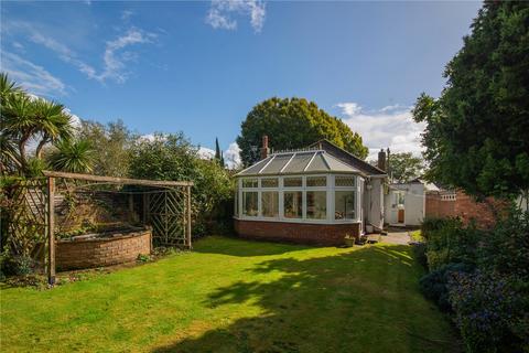 40 Lime Grove, Twickenham, TW1 1EL