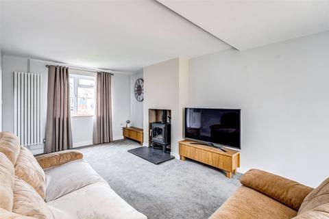 27 Sackville Crescent, Worthing, BN14 8BP