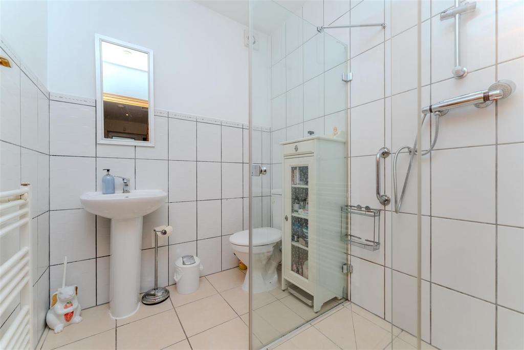 137a Empire shower.jpg