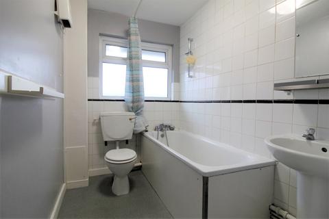 2 bedroom maisonette to rent, Sunningdale Gardens, LONDON NW9