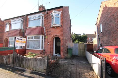 3 bedroom semi-detached house to rent, Cornwall Street, HU16