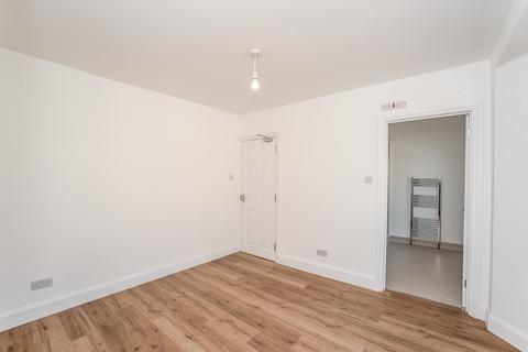 1 bedroom property to rent, Campbell Road, Kent DA11