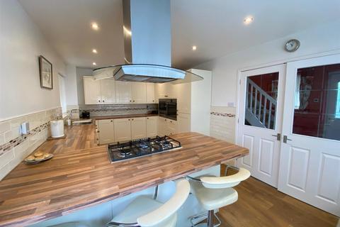 22 Bronsil Drive, Malvern, WR14 1LR