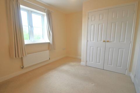 2 bedroom terraced house to rent, Poole Road, Malmesbury, SN16