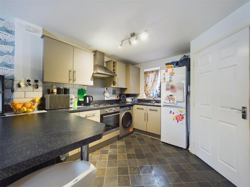 Kitchen/ lounge area