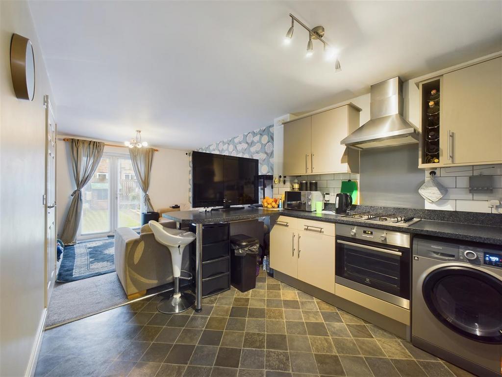 Kitchen/ lounge area