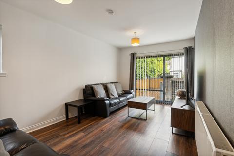 2 bedroom flat to rent, Smithycroft Court, GLASGOW G33