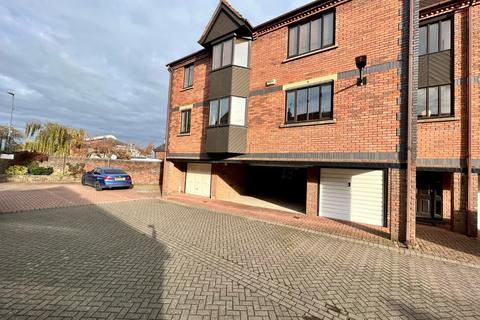 2 bedroom flat to rent, Outer Trinities, Beverley, East Riding of Yorkshire, UK, HU17