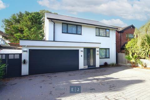 4 bedroom detached house for sale, Traps Hill, Loughton IG10