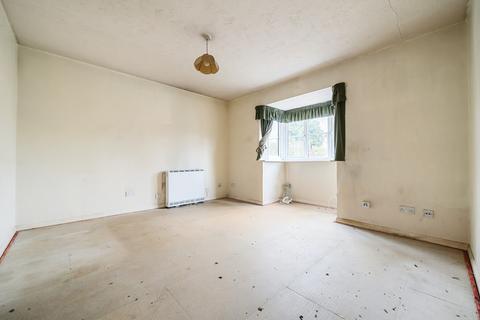 1 bedroom flat for sale, Mountbatten House, 30 Scotland Green Road, Enfield, EN3