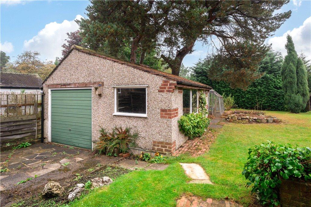 Detached Garage